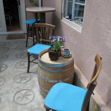 Rooster Hostel *