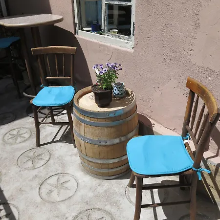 Rooster Hostel *