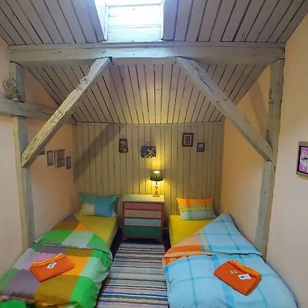 Rooster Hostel *